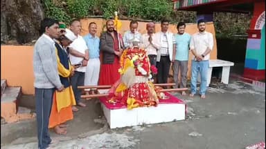 कांडा: जगदीवशिला रथ यात्रा कांडा कालिका मंदिर और कमेड़ी देवी मंदिर में स्वागत के बाद पिथौरागढ़ को रवाना