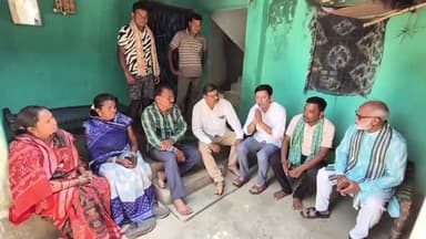 ବରଗଡ: ଇଚ୍ଛା ମୃତ୍ୟୁ ପାଇଁ ଆବେଦନ କରିଥିବା ତାଲମେଣ୍ଡା ଗ୍ରାମର ଚାଷୀ ରୋହିତ ଭୋଇଙ୍କୁ ଯାଇ ଭେଟିଲେ ବିଜେଡି ନେତ୍ରୁ ମଣ୍ଡଳୀ
