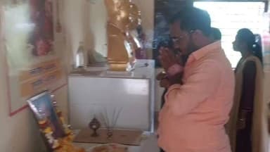 धनबाद/केंदुआडीह: अधिवक्ता अजय सिन्हा की मनाई गई पांचवीं पुण्यतिथि, परिजनों ने दी श्रद्धांजलि
