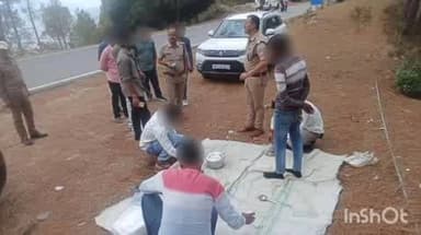 अल्मोड़ा: ऑपरेशन प्रहार के तहत अल्मोड़ा पुलिस ने सघन चेकिंग की, शराब पीकर हुड़दंग मचाने वाले 10 लोगों पर की कार्रवाई