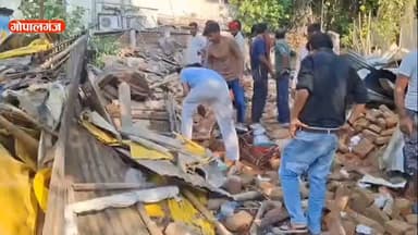 📍गोपालगंज में अतिक्रमण पर कार्रवाई के बाद, नाराज दुकानदारों ने कह दिया ये.....
#gopalganj #अतिक्रमण #viral #news #viral...