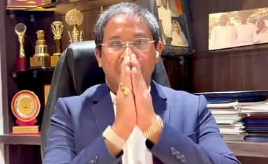 মেদিনীপুর: আগামী এক বছর সোনা না কেনার আহ্বান প্রধানমন্ত্রী, প্যানিক হবেন না বার্তা স্বর্ণ ব্যবসায়ী এস এস আলম এর
