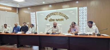 योग्य लाभुकों को समय पर मिले राशन कार्ड : जिला पदाधिकारी।
वितरण व्यवस्था में न हो लापरवाही।
ई-केवाईसी अभियान में तेजी ...