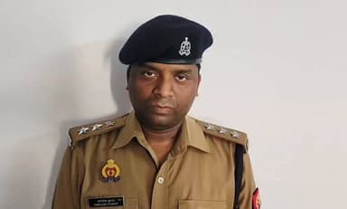 #Aligarh । #AligarhPolice
थाना गंगीरी- दि0 11.05.26 को थाना गंगीरी क्षेत्रान्तर्गत ग्राम हिद्रामई के पास काली नदी के किन...