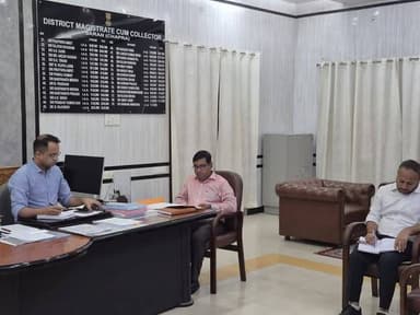 छपरा, 12 मई 2026
◆◆ *छपरा शहर में जल जमाव की समस्या के निराकरण को लेकर जिलाधिकारी ने की बैठक*
◆ खनुआ नाला एवं नगर नि...