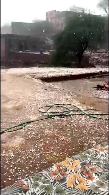 भरतपुर। बयाना उपखंड के बंध बारैठा में हुई ओलावृष्टि