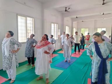 धार जिले में “हर घर योग अभियान” का शुभारंभ।
कलेक्टर के मार्गदर्शन में जिलेभर में योग सत्र आयोजित, 21 जून तक निरंतर चलें...