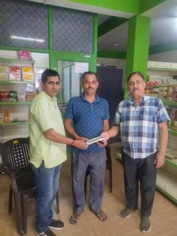 बिलासपुर सदर: कहलूर सेवा समिति बिलासपुर ने 144वीं भेंट ब्रेन हैमरेज से पीड़ित विकास सुपुत्र महिन्द्र शर्मा को दी
