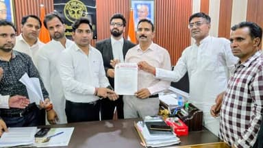 करप्शन फ्री इंडिया संगठन के कार्यकर्ताओं की रिहाई के लिए जोरदार प्रदर्शन - आलोक नागर
सूरजपुर, मंगलवार।
जनहित की समस्याओ...
