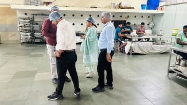 भारतीय खाद्य संरक्षा एवं मानक प्राधिकरण (एफ.एस.एस. ए.आई) के थर्ड पार्टी ऑडिट के तहत दमोह शहर के हाई रिस्क खाद्य प्रतिष्ठ...