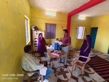 हटा बीएमओ डॉ. उमाशंकर पटेल ने कलकुआ और मजरा में टीकाकरण का जायजा लिया
==
सिविल अस्पताल हटा बीएमओ डॉ. उमाशंकर...