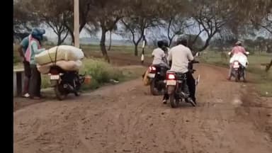 सनहौला: बारिश के बाद नदियामा मुख्य मार्ग शीतला स्थान तक कीचड़मय, राहगीर परेशान