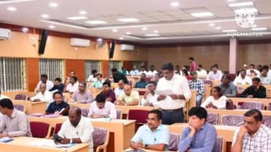 ಧಾರವಾಡ: ಧಾರವಾಡದಲ್ಲಿ ಜಿಲ್ಲಾ ವಿಪತ್ತು ನಿರ್ವಹಣಾ ಪ್ರಾಧಿಕಾರದ ಸಭೆ ನಡೆಸಿ ಚರ್ಚೆ ನಡೆಸಿದ ಸಚಿವ ಸಂತೋಷ ಲಾಡ್
