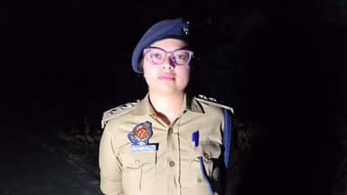 #Goodwork
#Etawahpolice द्वारा 01 वांछित अभियुक्त पुलिस मुठभेड़ में गिरफ्तार ।
इस संबंध मे क्षेत्राधिकारी जसवन्तनगर द्वा...
