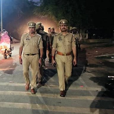 पुलिस अधीक्षक पीलीभीत के निर्देशन में थाना करेली पुलिस द्वारा अपराध नियंत्रण, शान्ति एवं कानून-व्यवस्था सुदृढ़ बनाए रखने...