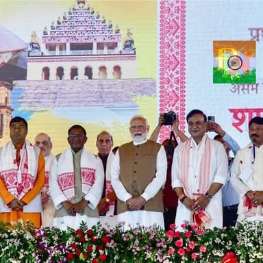 ২য় বারের জন্য আসামের মুখ্যমন্ত্রী হিসেবে
শপথ নিলেন হিমন্ত বিশ্ব শর্মা, উপস্থিত প্রধানমন্ত্রী