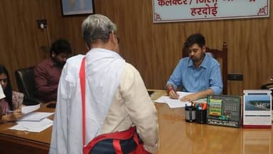 कलेक्ट्रेट में जिलाधिकारी ने सुनीं 117 शिकायतें, त्वरित निस्तारण के दिए निर्देश
हरदोई। जिलाधिकारी अनुनय झा ने आज कलेक्ट...