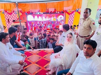 #भरतपुर। डीग जिले की कामां विधायक नौक्षम चौधरी ने ग्राम पंचायत लाडलाका में 'ग्राम रथ अभियान' के तहत जनसंपर्क किया। इस दौ...