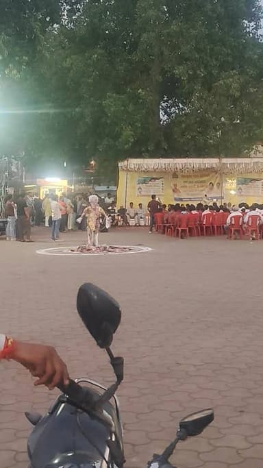 नशा मुक्ति को लेकर आज स्थानीय गांधी चौराहे में आयोजन हुआ जहां केवल 70 लोग ही मौजूद रहे, यह रहा सबसे बड़ा आयोजन