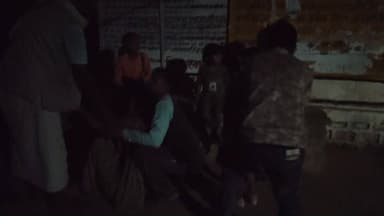 चित्रकूट पहाड़ी के चौरा गांव निवासी 38 वर्षीय व्यक्ति की पहाड़ी कस्बे में किराए के मकान में संदिग्ध की परिस्थितियों में ...