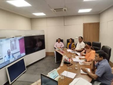 वित्तीय वर्ष की शुरुआत में तय करें ठोस एक्शन प्लान, राजस्व लक्ष्यों की समयबद्ध पूर्ति सुनिश्चित करें- संभागीय आयुक्त केव...