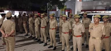 #Azamgarh
वरिष्ठ पुलिस अधीक्षक आजमगढ़ डॉ0 अनिल कुमार के कुशल निर्देशन में,
अपर पुलिस अधीक्षक नगर श्री मधुबन कुमार सिंह ...