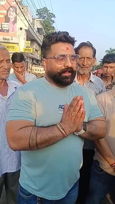 वार्ड नंबर 13 के पार्षद पद के उम्मीदवार कुलदीप चौधरी को मिल रहा है जन समर्थन