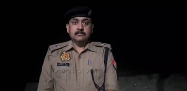 थाना इमलिया सुल्तानपुर क्षेत्रान्तर्गत घटित घटना जिसमें वादी को गोली छूकर निकल गई है,वादी स्वस्थ है एवं चल रहा है। उपरोक...