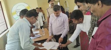 जनसमस्याओं के समाधान हेतु प्रशासन पूरी तरह तत्पर : जिला पदाधिकारी”*
“ *सहयोग शिविर को सफल बनाने के लिए पंचायत स्तर पर ...
