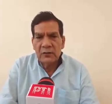 #मंत्री #एके #शर्मा ने कहा
जब मैं #पशंद नहीं हूं तो जबर्दस्ती मेरे पास आने की क्या जरूरत है? यदि वह खुद को नेता मानते ...