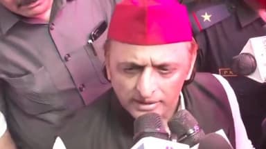 #लखनऊ: पोस्टमार्टम हाउस से निकलने के बाद सपा अध्यक्ष अखिलेश यादव का बयान
प्रतीक यादव आज हमारे बीच नहीं है बहुत दुख है- ...