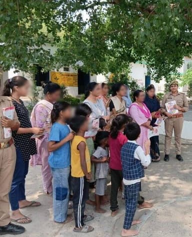‼️मिशन शक्ति 5.0 :: नारी सुरक्षा, सम्मान एवं स्वावलंबन‼️
आजमगढ़ पुलिस के #मिशन_शक्ति टीम द्वारा किया गया जागरूक।
#Missi...