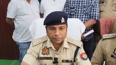 एवीटी टीम और थाना एलाऊ पुलिस की संयुक्त कार्यवाही में अंतर्जनपदीय शातिर वाहन चोर गिरोह के 03 सदस्य गिरफ्तार, कब्जे से 10...