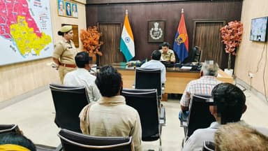 आज दिनांक 13.05.2026 को पुलिस अधीक्षक हरदोई श्री अशोक कुमार मीणा द्वारा पुलिस कार्यालय में जनसुनवाई कर शिकायतकर्ताओं की ...