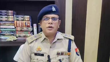 आज दिनांक 13 मई, पूर्वांचल एक्सप्रेसवे के 173 माइलस्टोन पर थाना अखंड नगर, जनपद सुलतानपुर में एक डेड बॉडी मिली है, जिसकी ...