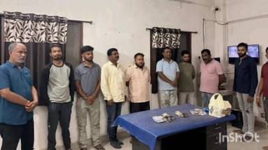 नारायणपुर: जंगल के अंदर जमा ताश पत्ती का रंग, कुकड़ाझोर पुलिस ने किया भंग, 9 जुआरियों से नकदी समेत वाहन जब्त