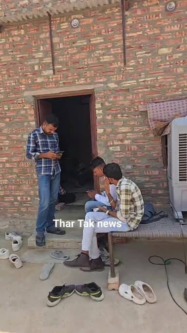 अंगारे बरसाने की गर्मी में विधायक भाटी पड़े बीमार धरना स्थल के पास ही ढाणी में चल रहा है इलाज