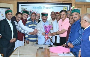 मुख्यमंत्री से हिमाचल प्रदेश पेंशनर्स संयुक्त संघर्ष समिति के प्रतिनिधिमंडल ने भेंट की
मुख्यमंत्री ठाकुर सुखविन्द्र सिं...