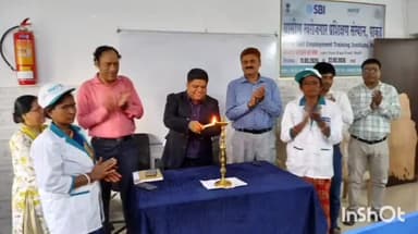 पाकुड़: पाकुड़ में सखी मंडल की दीदियों के लिए 12 दिवसीय स्वरोजगार प्रशिक्षण शुरू, महिलाएं बनेंगी आत्मनिर्भर