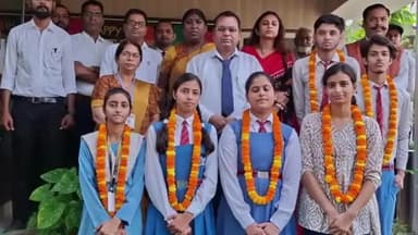 घोसी: घोसी इलाके में स्थित सेंट जेवियर्स स्कूल की कक्षा 12वीं की छात्रा ने सीबीएसई बोर्ड में 96% अंक लेकर स्कूल में टॉप किया