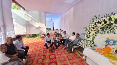 ନୀଳଗିରି: ନୀଳଗିରି NAC ର ଭାରପ୍ରାପ୍ତ ଅଧ୍ୟକ୍ଷଙ୍କ ମାଆ ଙ୍କ ପ୍ରଥମ ଶ୍ରାଦ୍ଧ ବାର୍ଷିକୀ ରେ ଶ୍ରଦ୍ଧାସୁମନ ଅର୍ପଣ କଲେ ବିଧାୟକ