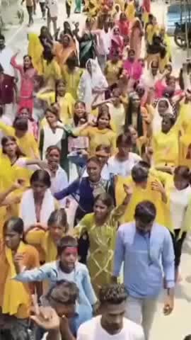 मधुबन: गजियापुर इलाके में निकाली गई शोभा यात्रा, पूर्व विधायक सहित कई लोग रहे शामिल