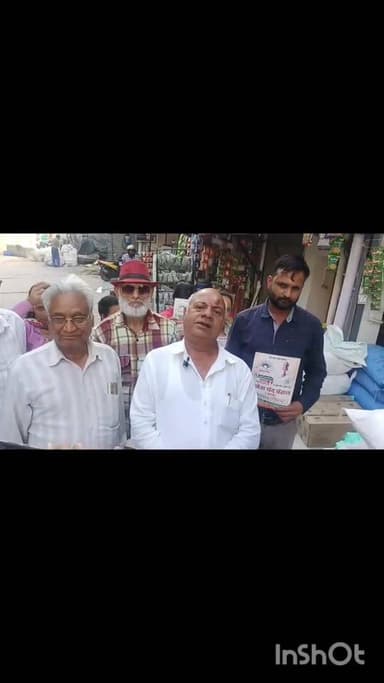 रमेश चंद बंसल ने सोलन नगर निगम के वार्ड नंबर 2 में जनसंपर्क अभियान के तहत लोगों से घर-घर जाकर मुलाकात की। इस दौरान उन्हो...