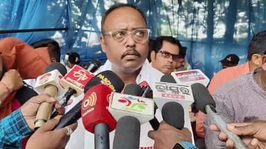 ଝାରସୁଗୁଡା: ଶ୍ରମିକ ଙ୍କ ଗଣ ଧାରଣା କୁ ଝାରସୁଗୁଡ଼ା କଂଗ୍ରେସ ପକ୍ଷରୁ ସମର୍ଥନ