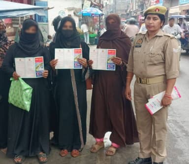 #SSP @moradabadpolice के निर्देशन में थाना कोतवाली पुलिस द्वारा #MissionShakti5 अभियान फेज-5 के तहत थाना क्षेत्रा0 भ्रमण...