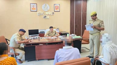 #UPPolice
पुलिस अधीक्षक औरैया द्वारा पुलिस कार्यालय में जनसुनवाई की गयी एवं समस्याओं के समयबद्ध व गुणवत्तापूर्ण न...