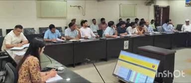 दौसा: जिला सड़क सुरक्षा समिति की बैठक कलेक्ट्रेट सभागार में आयोजित हुई