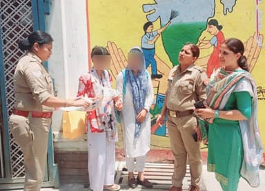 #baghpatpolice
पुलिस अधीक्षक बागपत के निर्देशन में थाना एएचटी बागपत से प्रभारी निरीक्षक विनोद कुमार मय टीम द्वारा थाना ब...