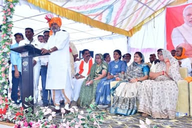 ➡️प्रदेश के सामाजिक न्याय एवं दिव्यांगजन कल्याण, उद्यानिकी तथा खाद्य प्रसंस्करण विभाग के मंत्री श्री नारायण सिंह कुशवाह ...