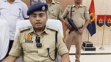 #SP_Mirzapur #अपर्णा_रजत_कौशिक के निर्देशन में थाना कछवां व एसओजी/सर्विलांस की संयुक्त पुलिस टीम द्वारा अवैध असलहो की तस...